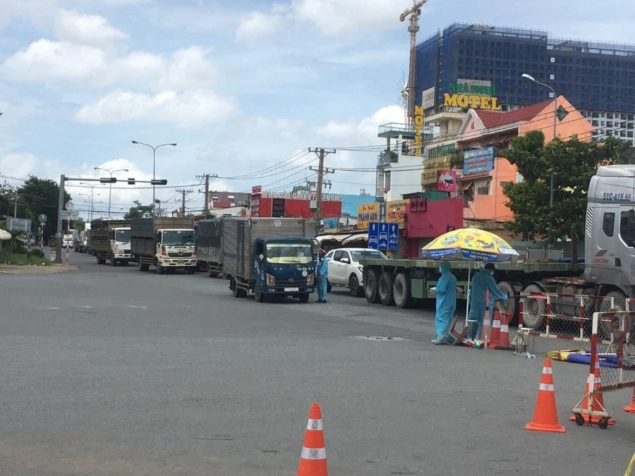 TP.HCM không kiểm tra giấy nhận diện ở các cửa ngõ TP ảnh 1