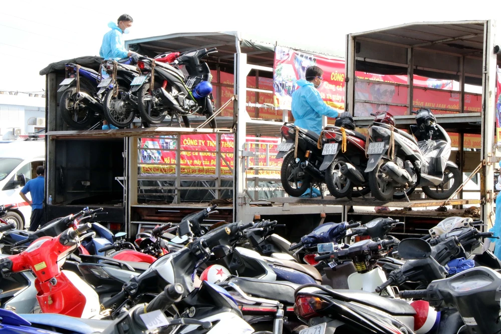 1.500 người dân Phú Yên, Đắk Lắk và Kiên Giang tiếp tục về quê ảnh 4