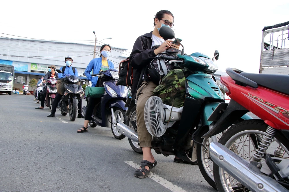 1.500 người dân Phú Yên, Đắk Lắk và Kiên Giang tiếp tục về quê ảnh 3