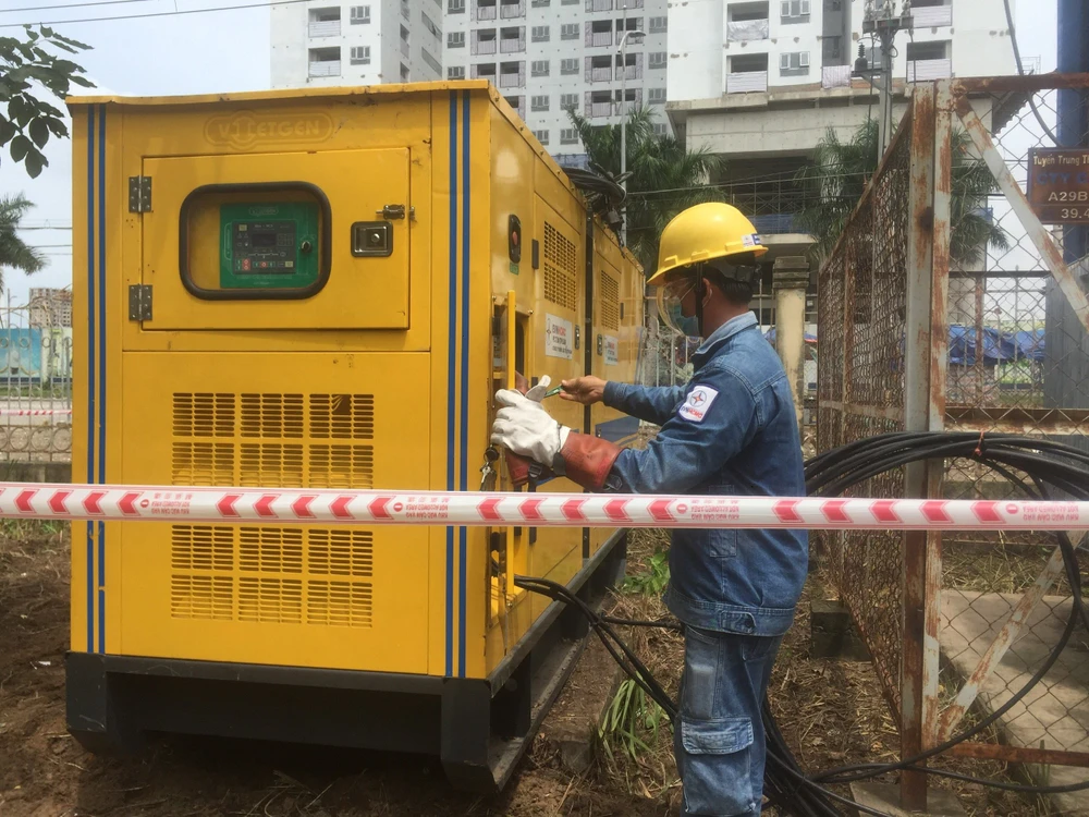 TP.HCM sẽ giảm 10% tiền điện, nước cho người dân ảnh 1 TP.HCM sẽ giảm 10% tiền điện, nước cho người dân ảnh 1