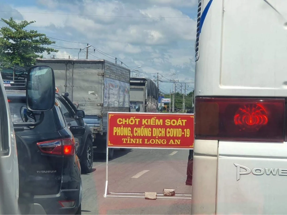 Tỉnh Long An hướng dẫn người dân đi lại sau ngày 23-8 ảnh 1