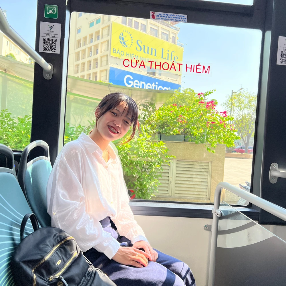 Trải nghiệm xe buýt điện đầu tiên ở TP.HCM với giá 3.000 đồng/lượt ảnh 16