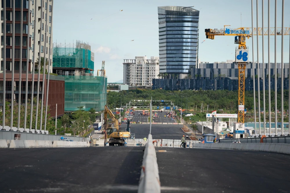 Dự kiến 30-4 sẽ thông xe cầu Thủ Thiêm 2. Ảnh: ĐT.