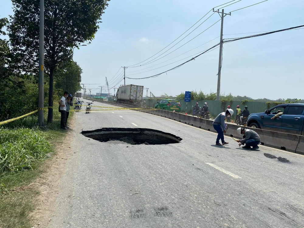 Sở GTVT TP.HCM đánh giá có thể sẽ có nhiều điểm sụp lún khác. Ảnh: ĐT.