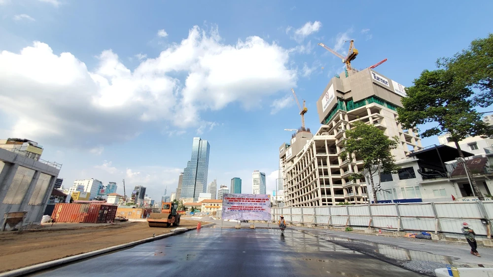 Diện mạo đường Lê Lợi. Ảnh: MAUR.