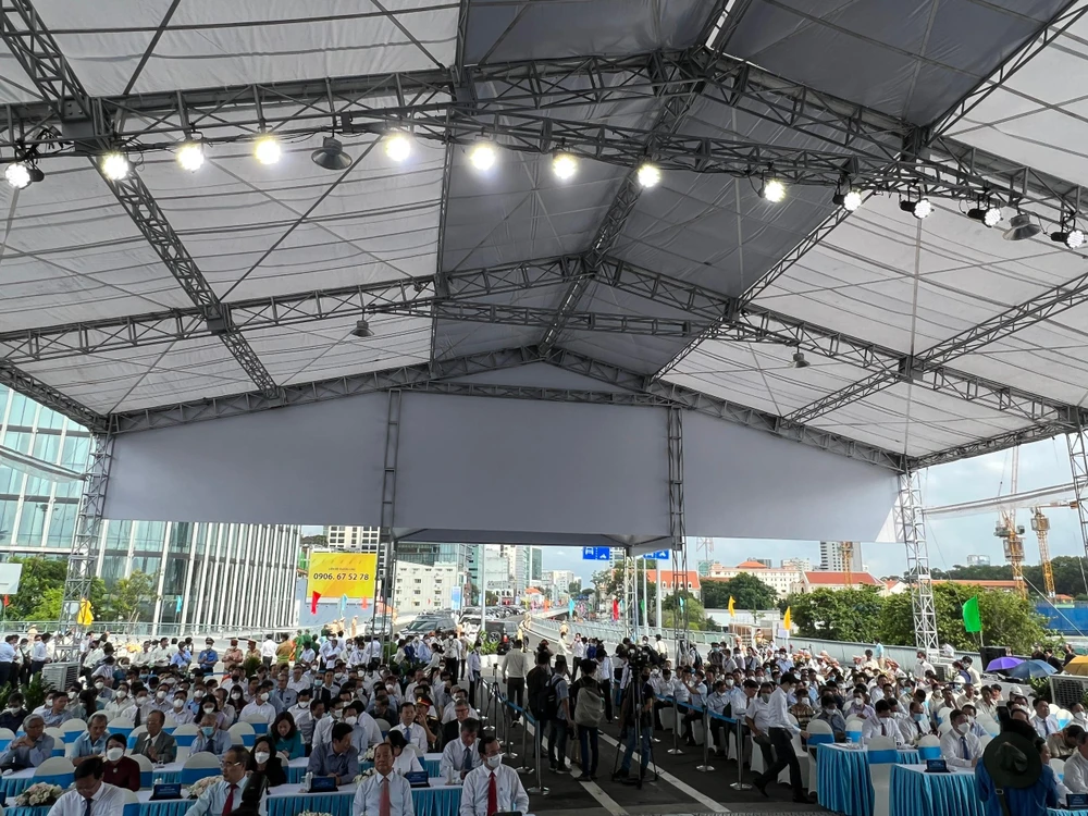 Quang cảnh buổi lễ khánh thành cầu Thủ Thiêm 2. Ảnh: ĐT.