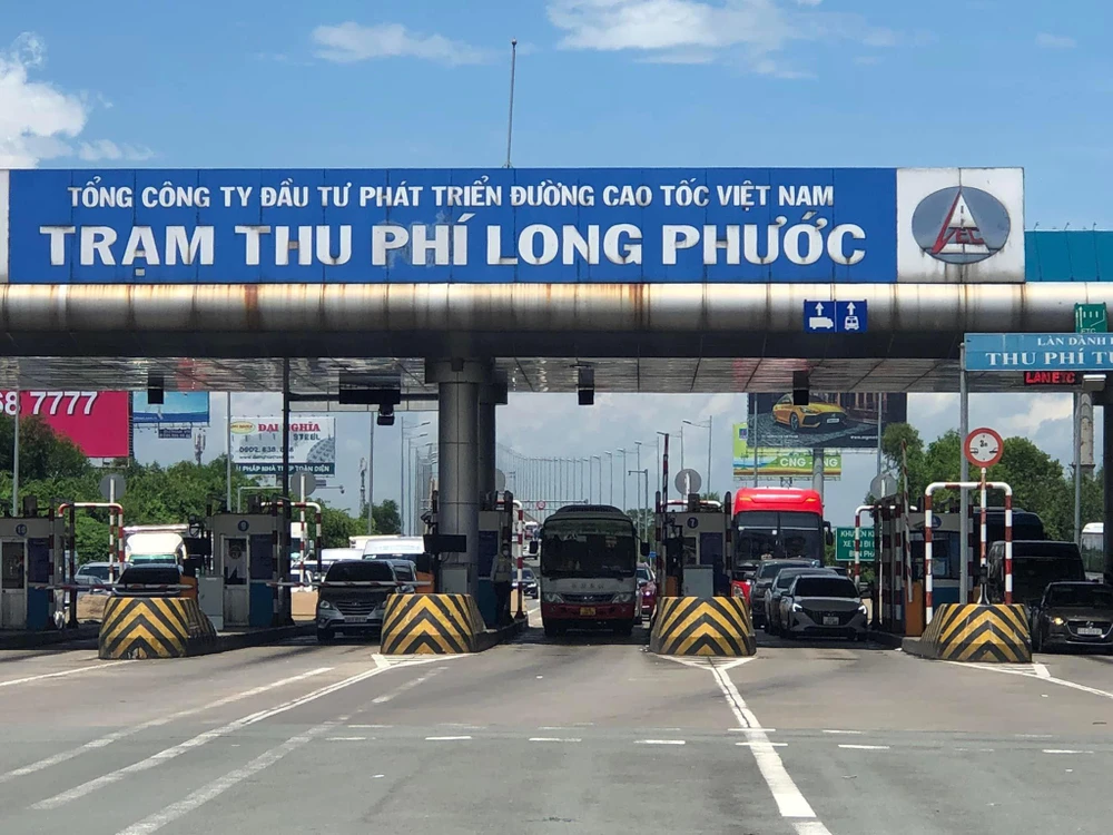 Trạm BOT Long Phước khá vắng, không có tình trạng ùn ứ như những ngày trước Lễ 30-4. Ảnh: CTV. Trạm BOT Long Phước khá vắng, không có tình trạng ùn ứ như những ngày trước Lễ 30-4. Ảnh: CTV.