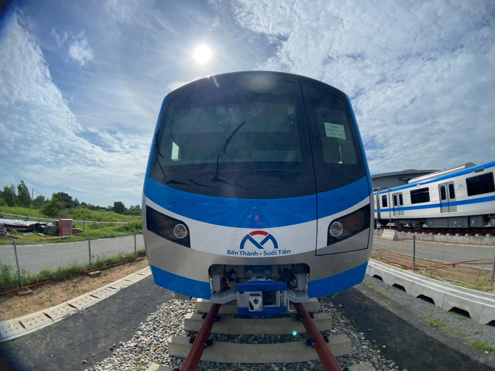 Đơn vị vận hành metro số 1 gặp nhiều khó khăn và có nguy cơ gián đoạn hoạt động vì hết tiền. Ảnh: ĐT.