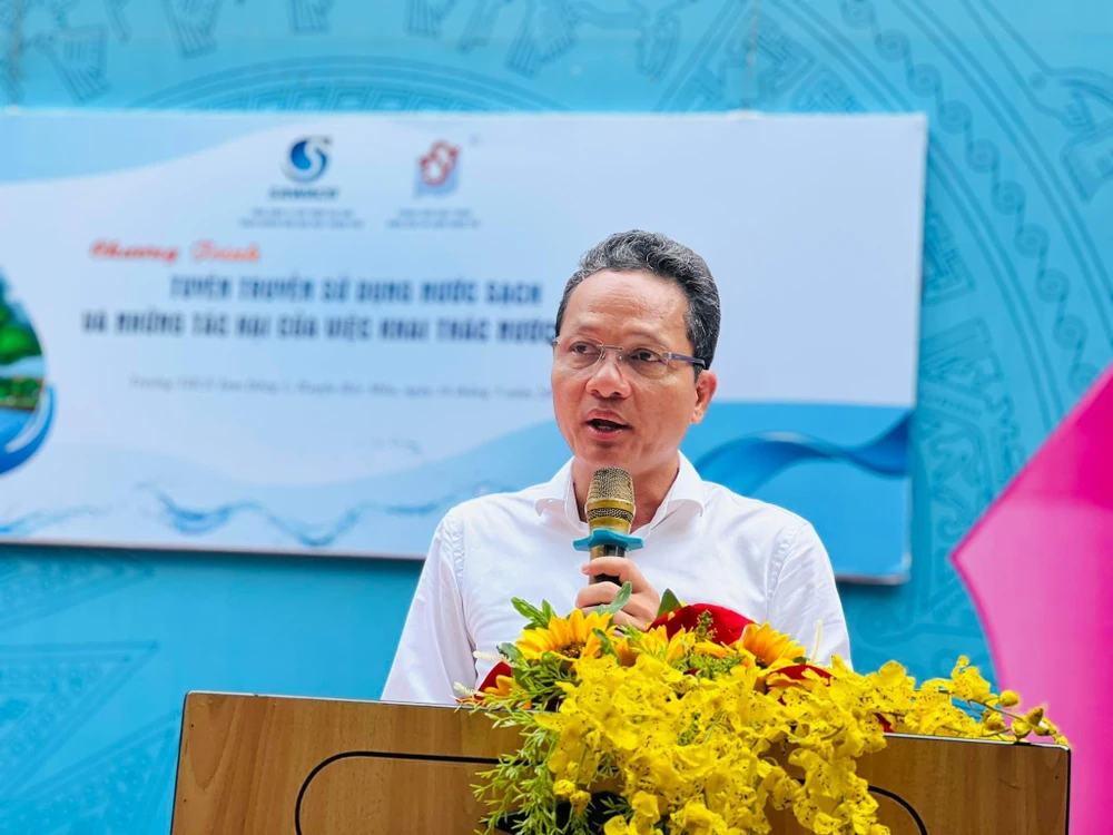 Ông Nguyễn Văn Đắng, Phó Tổng Giám đốc SAWACO, cho biết hiện nay lượng khai thác nước ngầm trên địa bàn TP.HCM đã lên đến hơn 700.000 m3/ngày. Ảnh: ĐT.