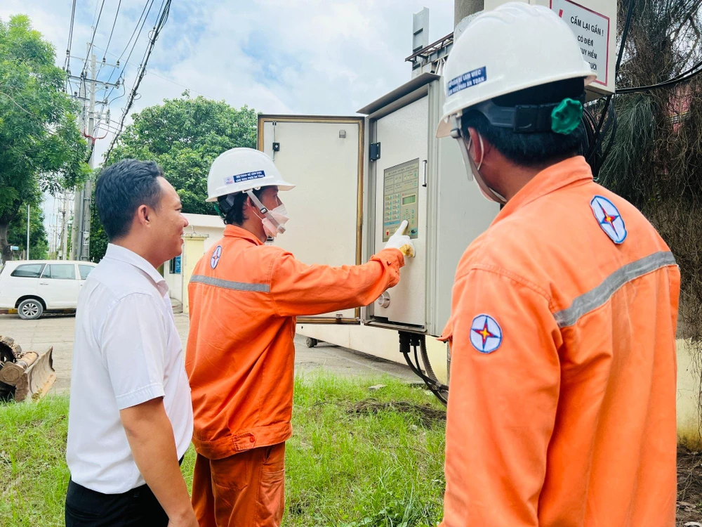 Ông Nguyễn Văn Kịch, Phó giám đốc Công ty CP thép Á Châu làm việc cùng với Công ty Điện lực Duyên Hải. Ảnh: ĐT.