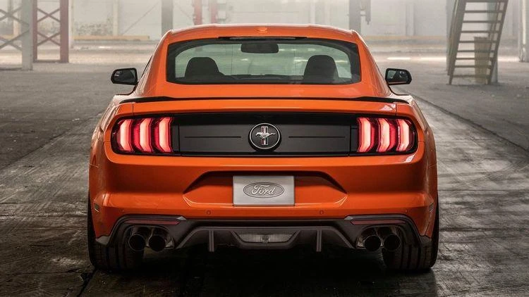 Chiếc xe này có giá tầm trung với mức bán lẻ 28.000 USD. Ảnh: Theo Hotcars.