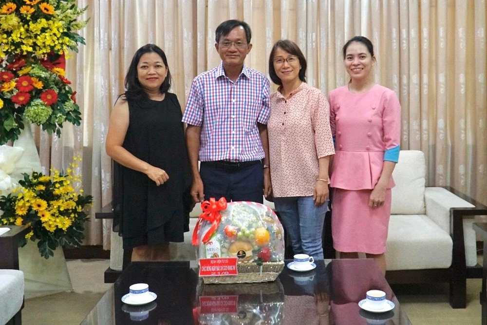 Bệnh viện Từ Dũ mong muốn hai đơn vị tiếp tục hợp tác, thông tin tuyên truyền trong thời gian tới. Ảnh: BẢO PHƯƠNG