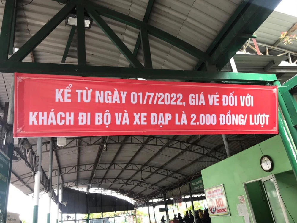 Phà Cát Lái thông báo thay đổi giá vé. Ảnh: CTV.