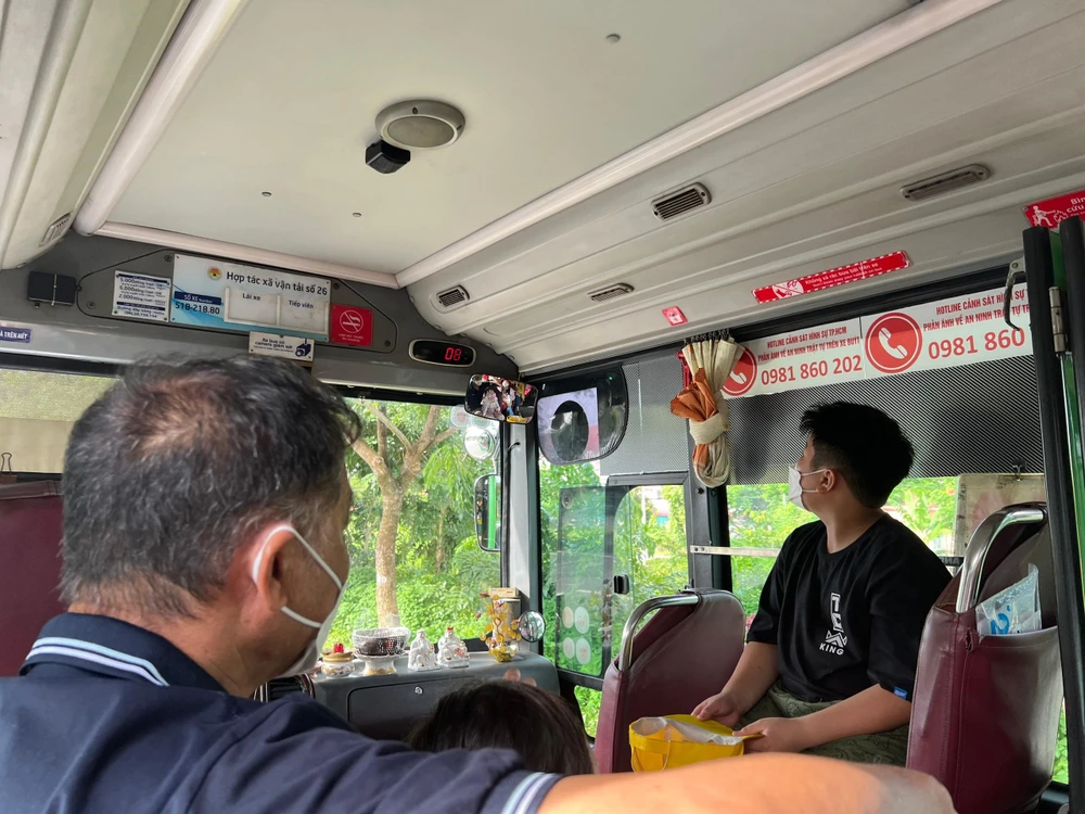 Trung tâm Quản lý giao thông công cộng cho biết hiện nay không có quy định nào yêu cầu tài xế phải dừng trạm xe buýt dù không có khách. Ảnh: ĐT.