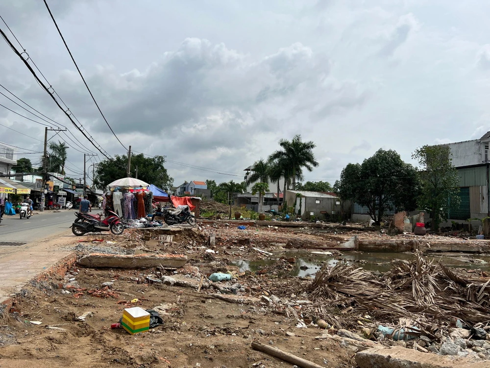 Mặt bằng hai bên cầu Long Kiểng đã "sạch". Ảnh: ĐT.