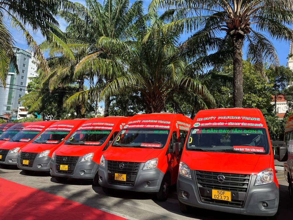 Toàn bộ xe buýt đều được đầu tư mới. Ảnh: ĐT.