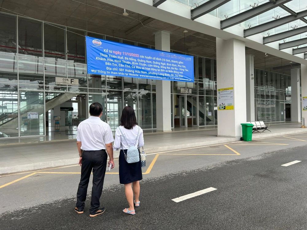 SAMCO thông báo các tuyến chính thức được dời về BXMĐ mới. Ảnh: ĐT.