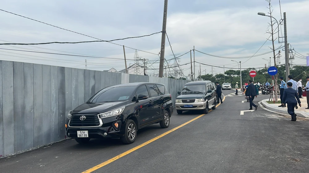 Đường Phạm Hữu Lầu kết nối với đường Lê Văn Lương và Nguyễn Hữu Thọ. Ảnh: ĐT.