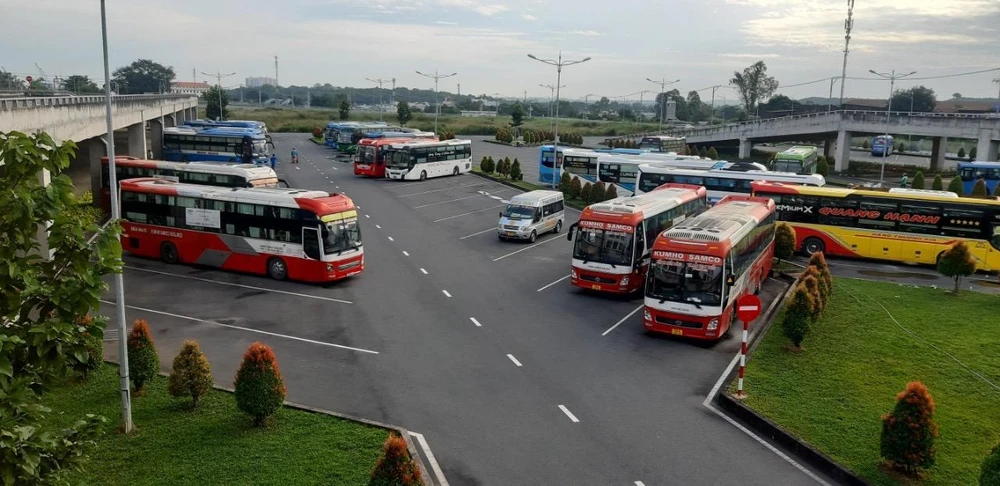 Bến chờ tài cho các hãng vận tải. Ảnh: ĐT.