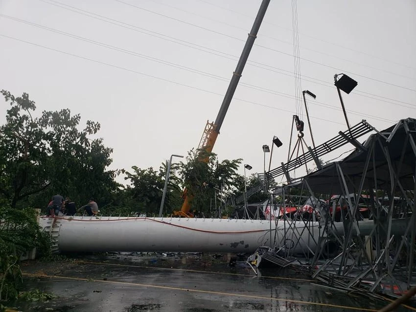 Đã từng có trụ quảng cáo bị đổ ở TP Thủ Đức. Ảnh: Tự Sang.