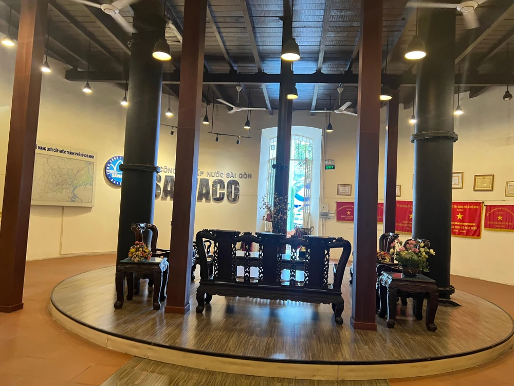 Sảnh chính trưng bày của Thuỷ đài. Ảnh: ĐÀO TRANG.