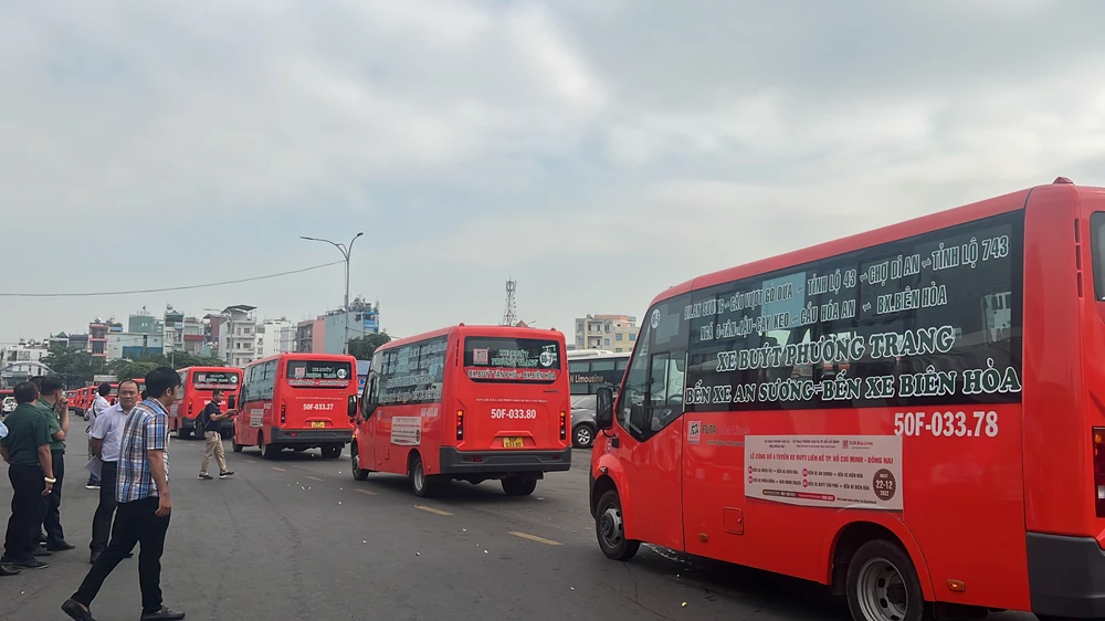 Phương Trang đã đưa 62 xe buýt mới vào phục vụ 4 tuyến buýt mới. Ảnh: ĐÀO TRANG.