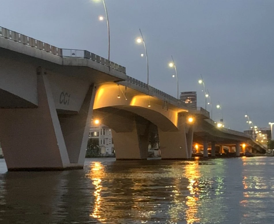 75 vị trí ở các tuyến đường thủy ở TP.HCM được lắp đặt đèn led chiếu sáng. Ảnh: CTV.