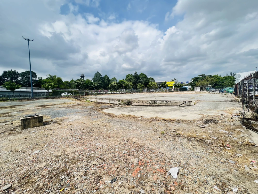 Khu vực bãi đệm xe taxi đã sẵn sàng hoạt động vào ngày 15-1. Ảnh: CTV.