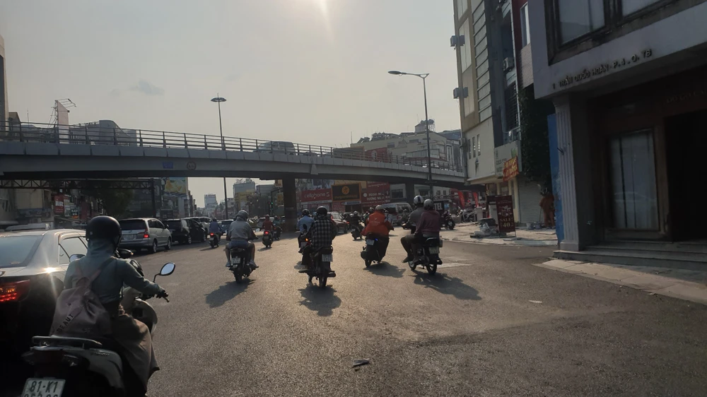 Dự án cải tạo đường Cộng Hòa qua khu vực vòng xoay Lăng Cha Cả đã được hoàn thành.