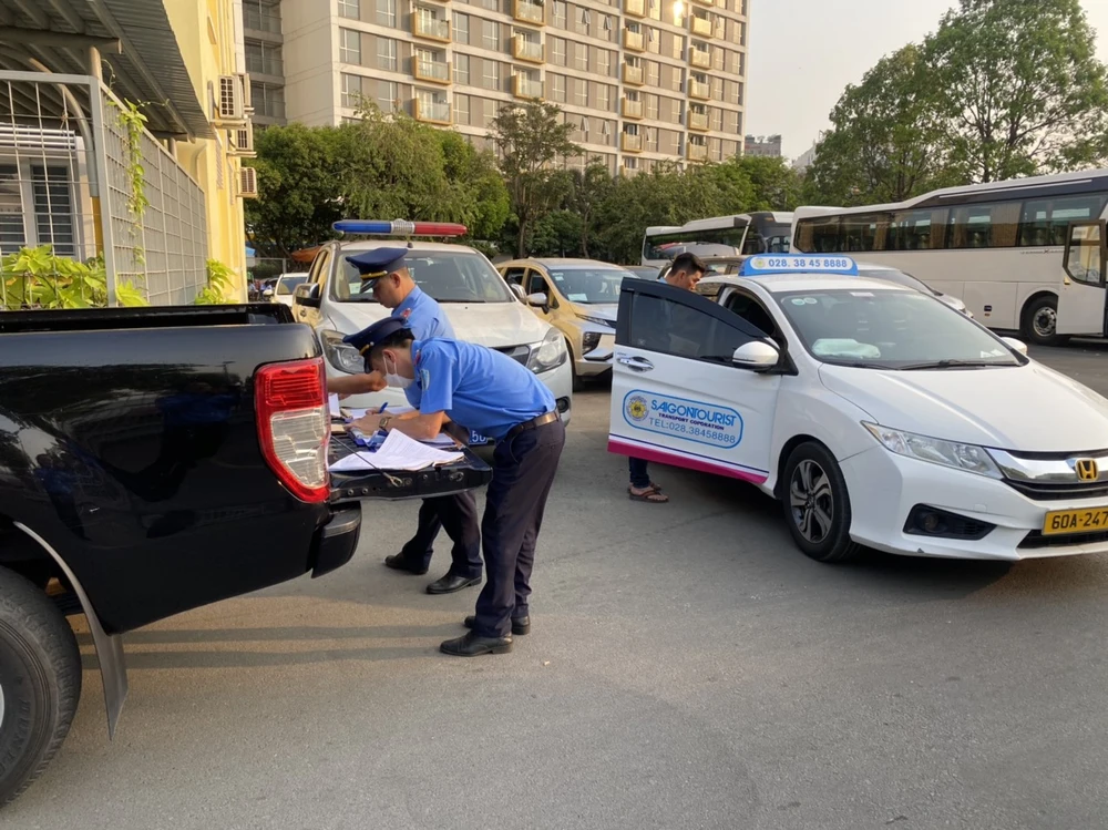Vụ taxi "chặt chém" bị xử phạt 20,7 triệu đồng. Ảnh: CTV.