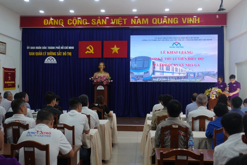 MAUR tổ chức khai giảng lớp Kỹ thuật viên điều độ và lớp Quản lý nhà ga Tuyến metro số 1. Ảnh: ĐT.