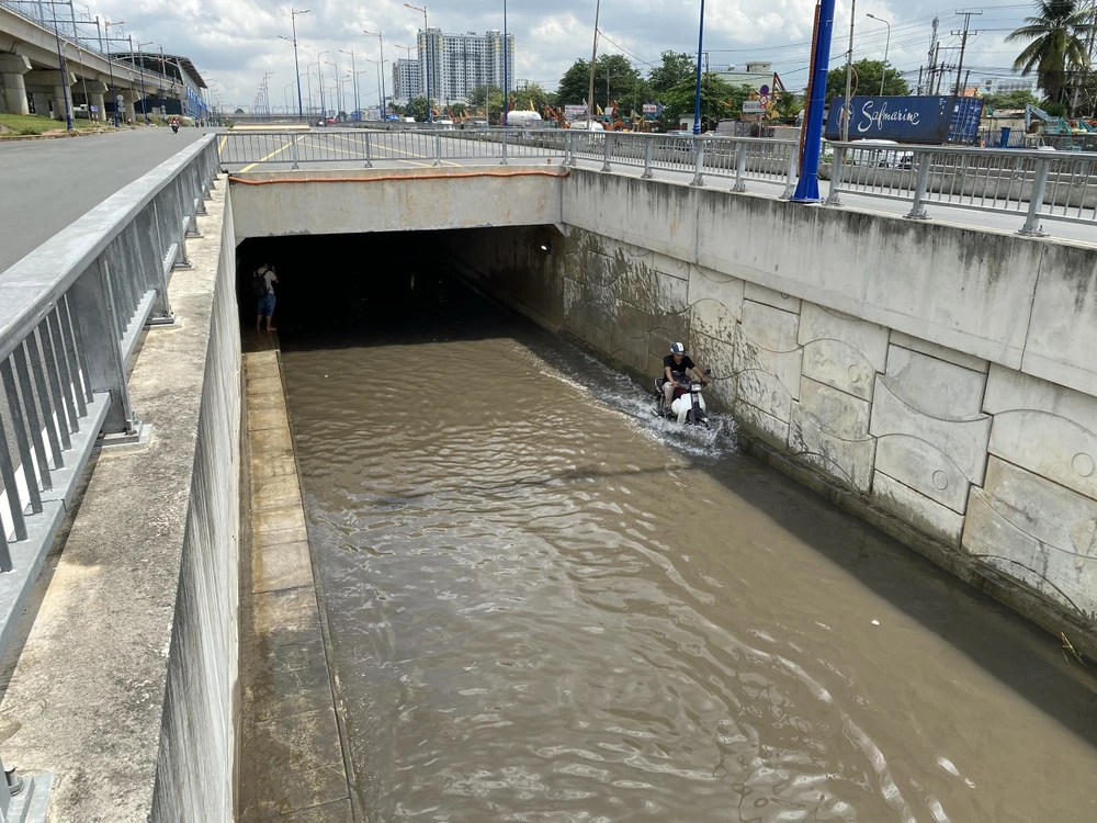 Các phương tiện đi lại khó khăn.