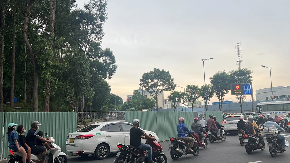 Dự kiến dự án Trần Quốc Hoàn - Cộng Hòa sẽ hoàn thành toàn bộ vào tháng 9-2024 để đồng bộ với thời điểm hoàn thành đưa vào sử dụng nhà ga T3 sân bay Tân Sơn Nhất (dự kiến cuối năm 2024).