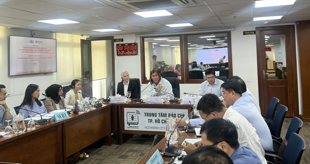 Hội nghị chia sẻ kinh nghiệm thực hiện dự án sáng kiến vì an toàn giao thông đường bộ. Ảnh: ĐT