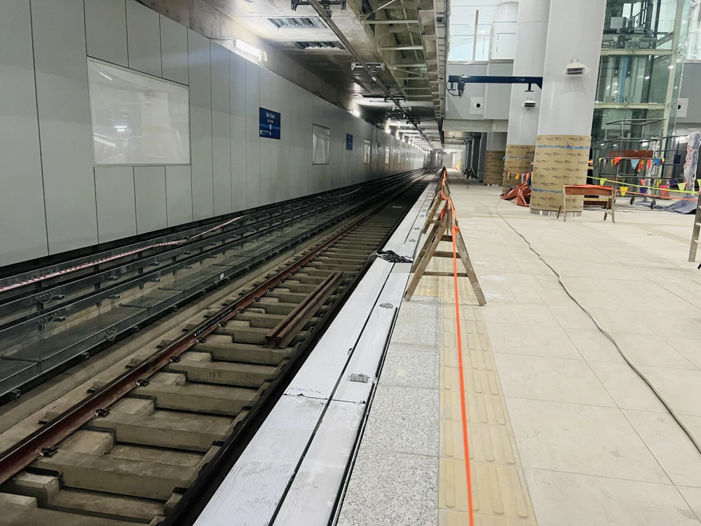 Khu vực sắp lắp đặt cửa chắn ke ga để đảm bảo an toàn cho hành khách.