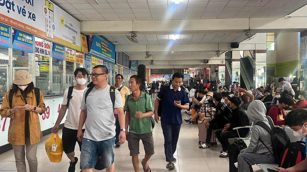 Bến xe Miền Đông cũ không có tình trạng ùn ứ.