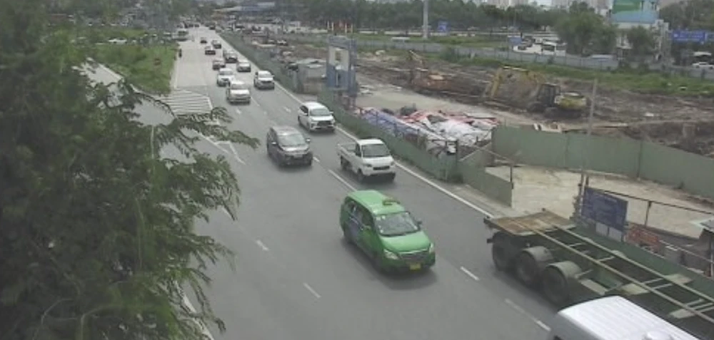 Hướng từ cao tốc TP.HCM về nút giao An Phú - Mai Chí Thọ.