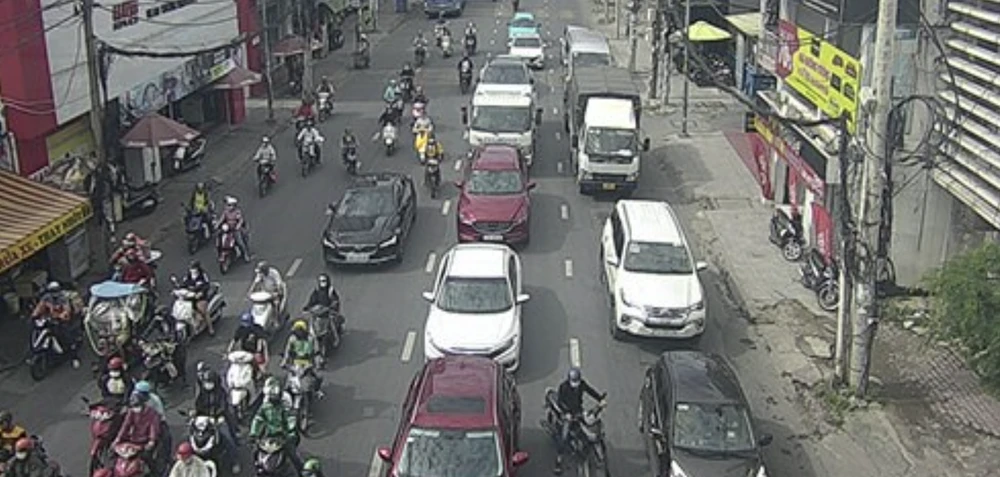 Khu vực đường Đinh Bộ Lĩnh, gần Bến xe Miền Đông cũ vắng vẻ.