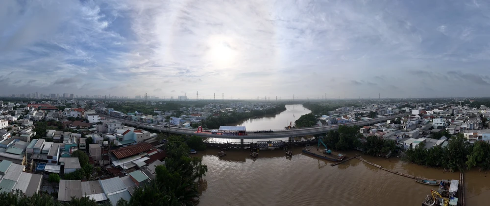 Toàn cảnh cầu Long Kiểng.