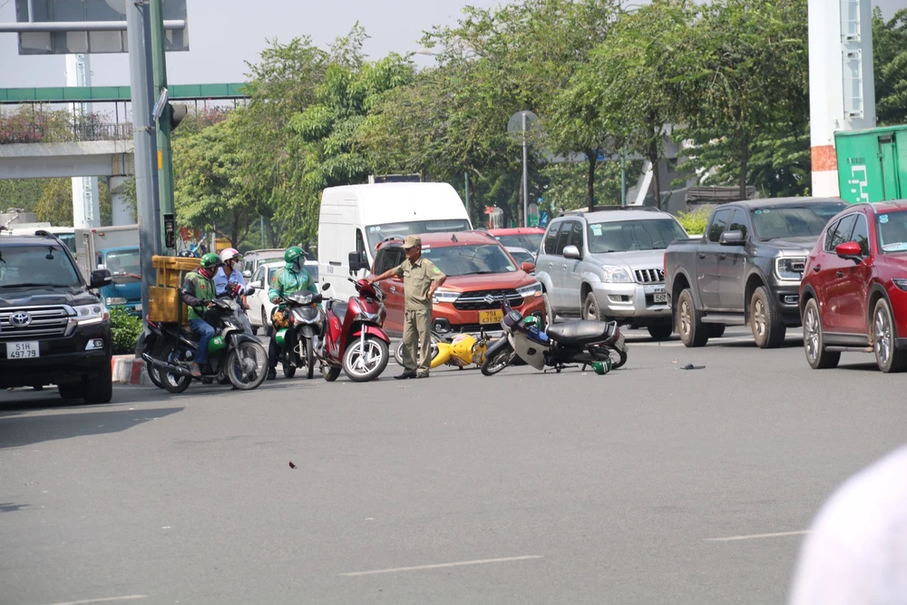 đường Phạm Văn Đồng