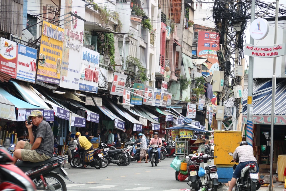 Những con phố chuyên doanh độc đáo tại TP.HCM