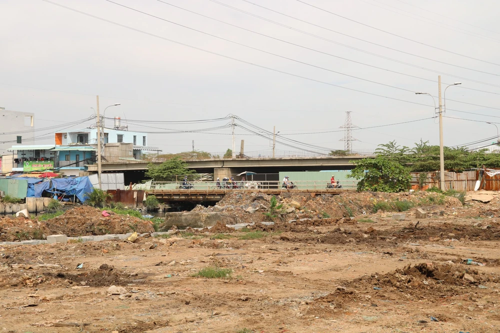 Tái khởi động dự án cầu Bà Hom vào cuối năm nay