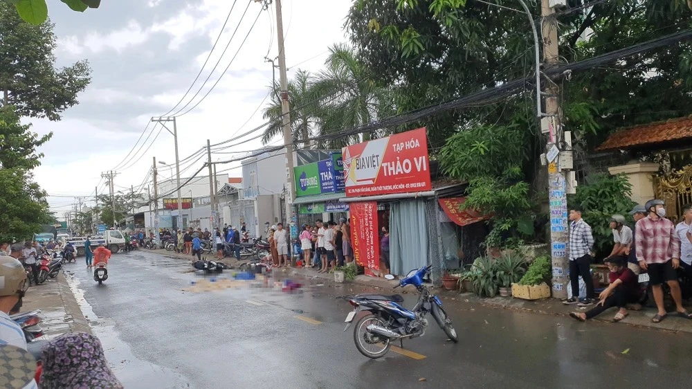 Xóa điểm đen tai nạn giao thông tại giao lộ Phan Văn Hớn - Trần Văn Mười