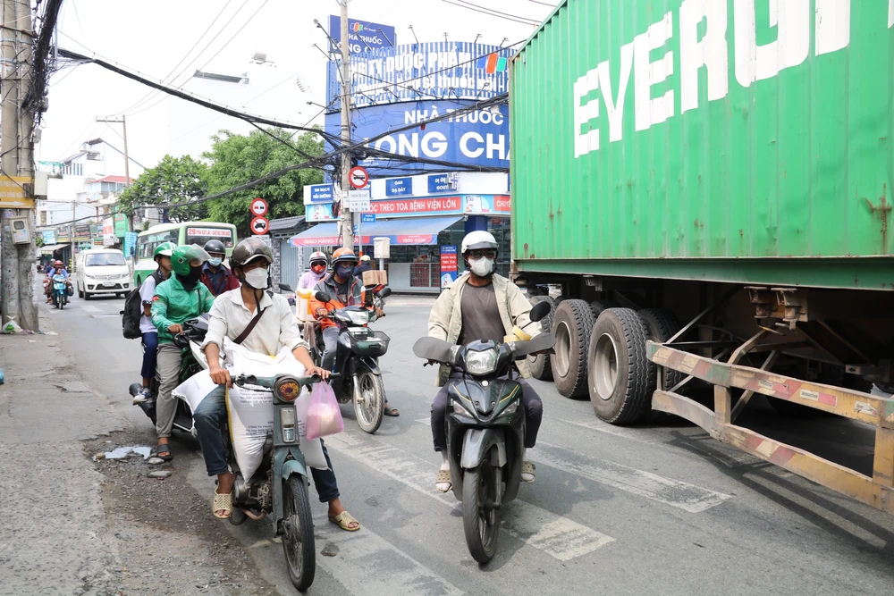 đường Đỗ Xuân Hợp