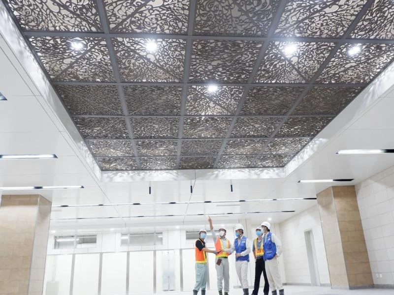 biểu diễn thời trang trong ga ngầm metro số 1