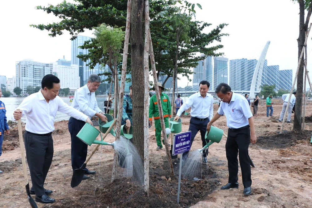 công viên bờ sông Sài Gòn