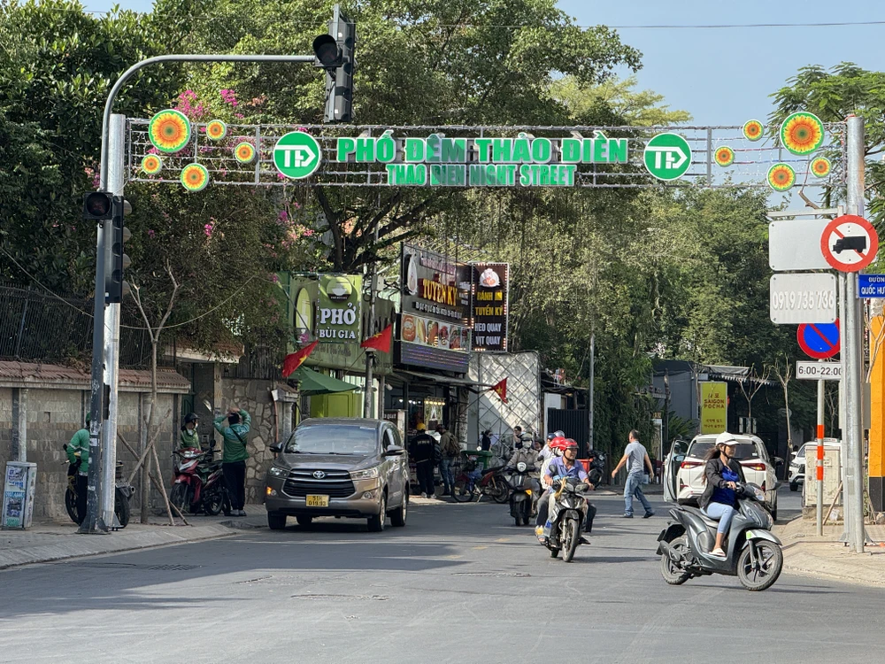 phố đêm Thảo Điền