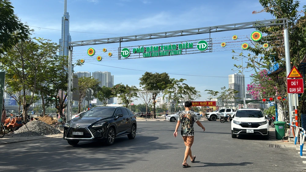 phố đêm Thảo Điền