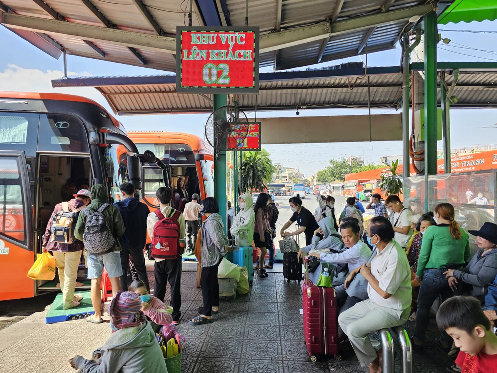 Bến xe miền Tây