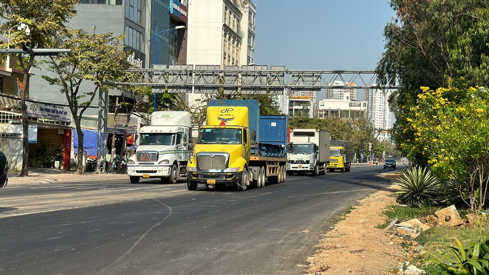 đường Đồng Văn Cống hoàn thành